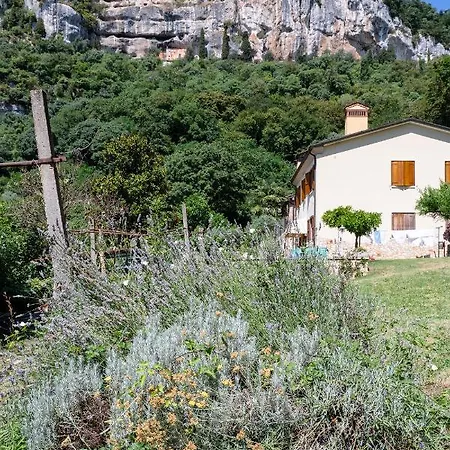 Couette-café In Valle 4*