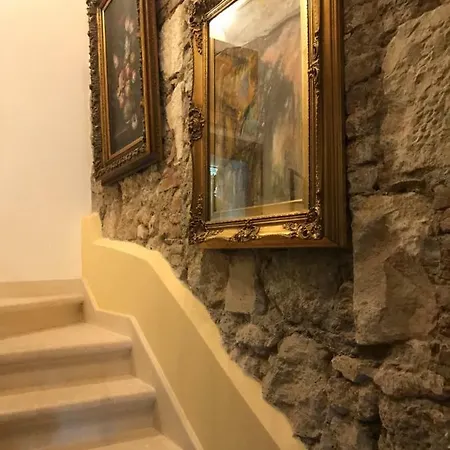 Couette-café In Valle 4*