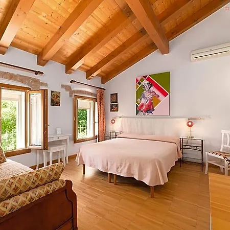 Bed & Breakfast In Valle Lumignano